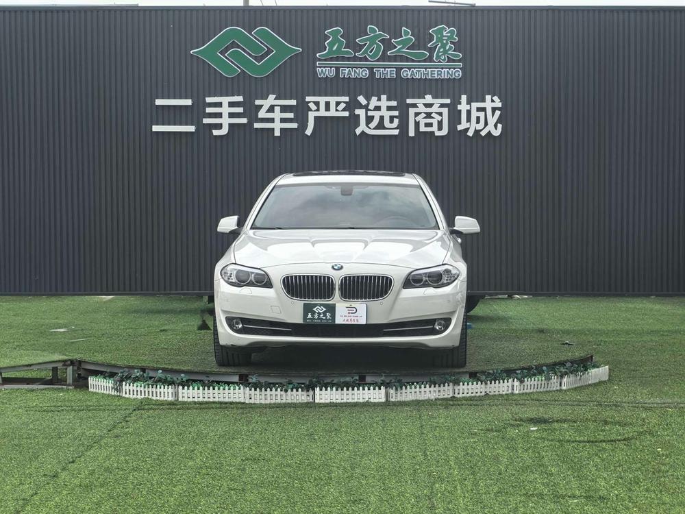 BMW 5-Series 2013 — фото автомобиля
