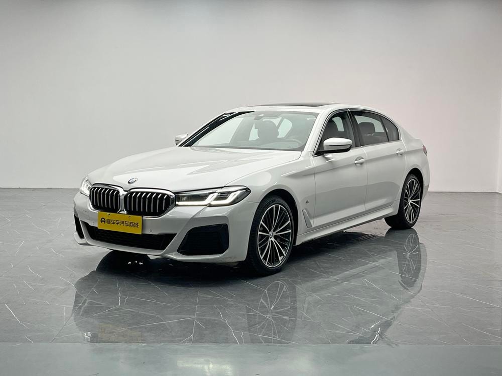 BMW 5-Series 2023 — фото автомобиля