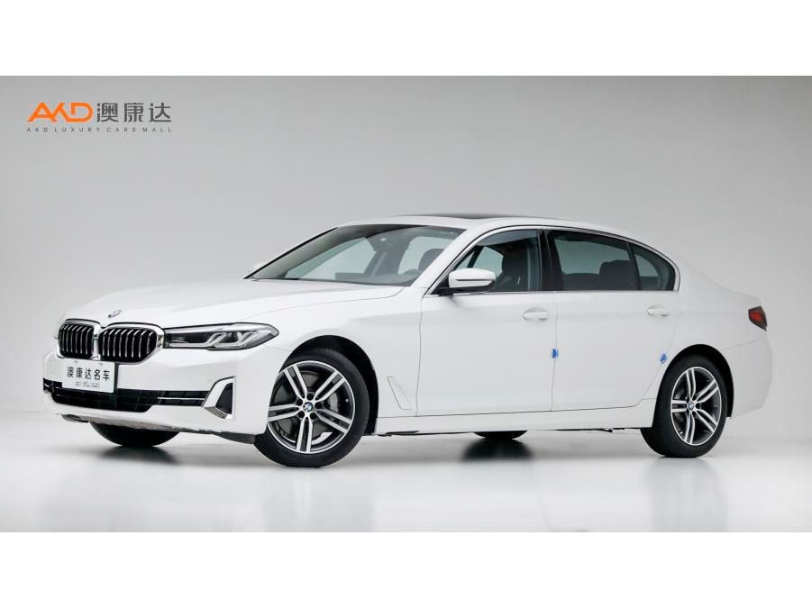 BMW 5-Series 2022 — фото автомобиля