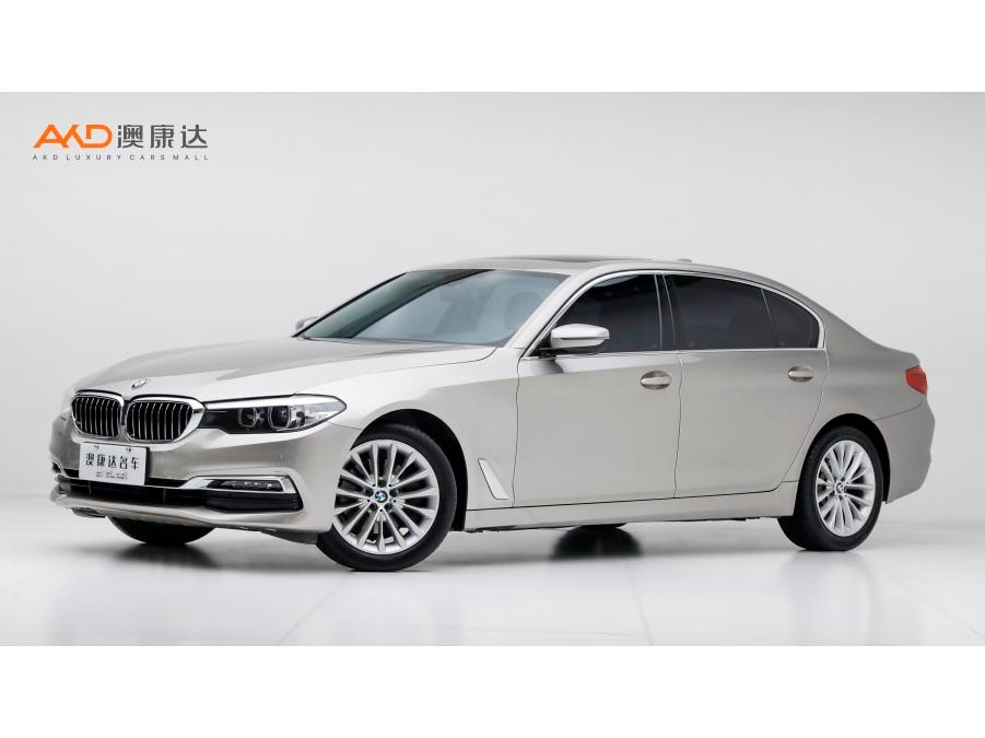 BMW 5-Series 2019 — фото автомобиля 1