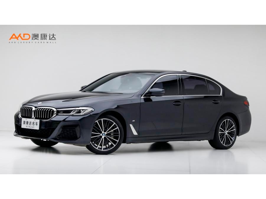 BMW 5-Series 2022 — фото автомобиля