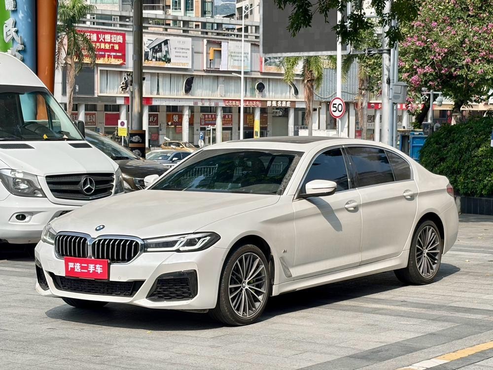 BMW 5-Series 2023 — фото автомобиля