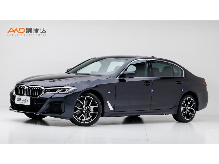 BMW 5-Series 2022 — фото автомобиля