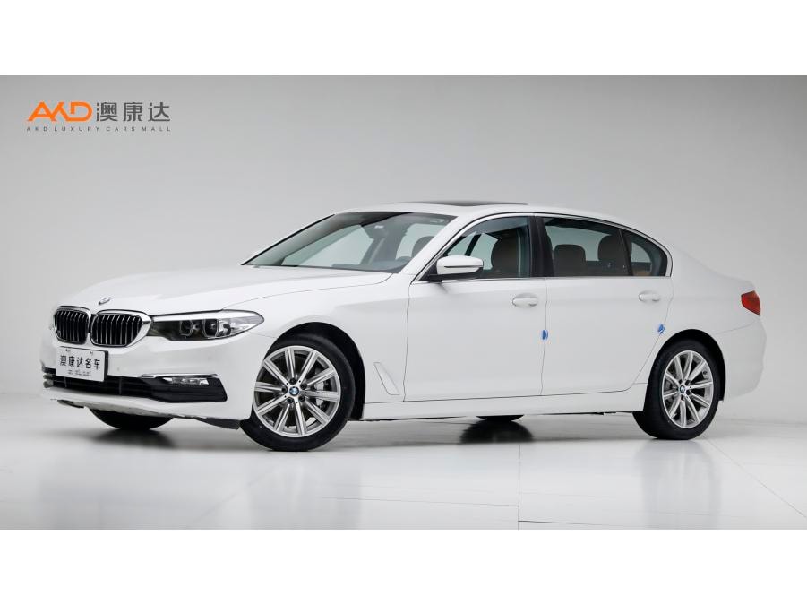 BMW 5-Series 2018 — фото автомобиля