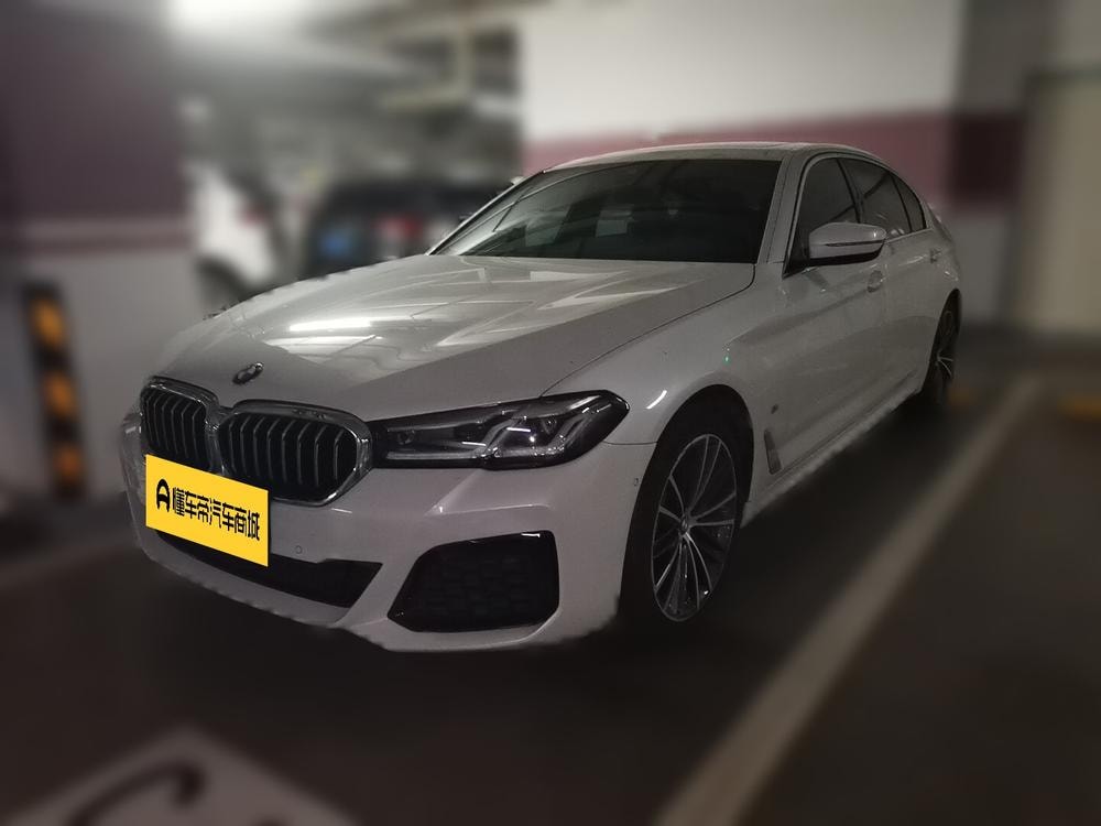 BMW 5-Series 2022 — фото автомобиля