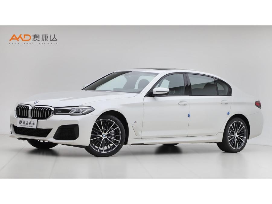 BMW 5-Series 2022 — фото автомобиля