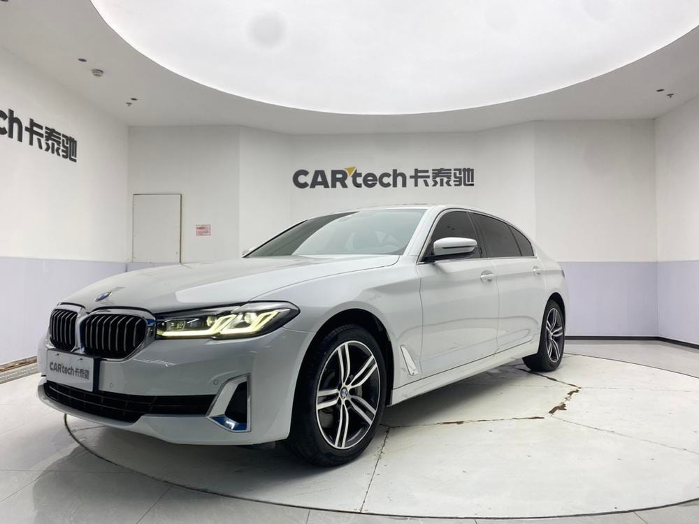 BMW 5-Series 2021 — фото автомобиля 1