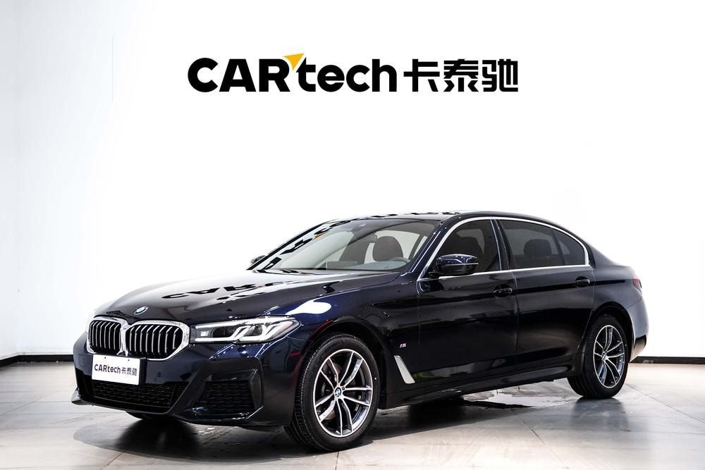 BMW 5-Series 2022 — фото автомобиля