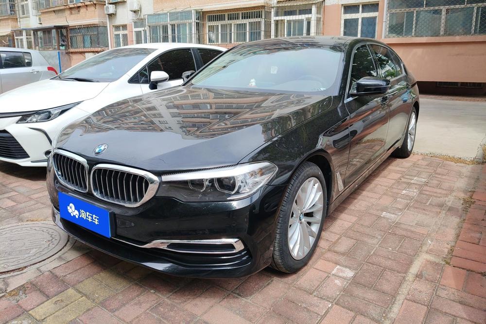 BMW 5-Series 2020 — фото автомобиля 1