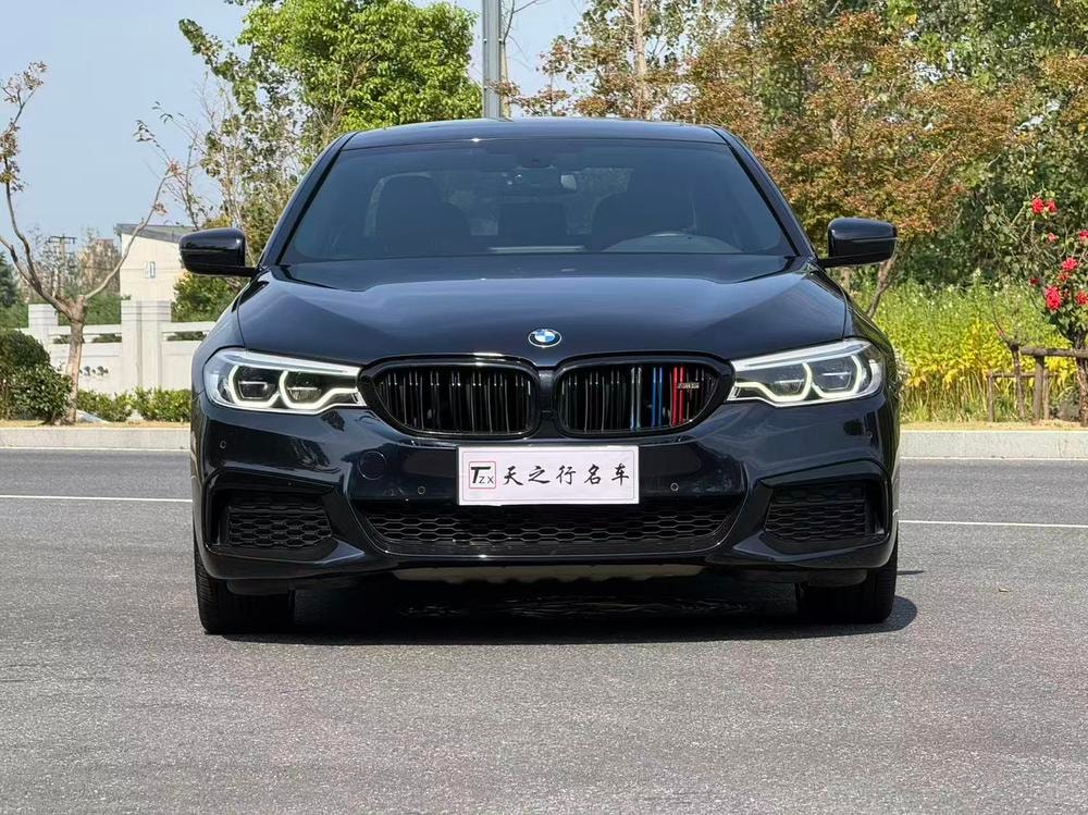 BMW 5-Series 2020 — фото автомобиля 1