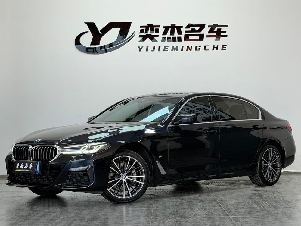 BMW 5-Series 2023 — фото автомобиля