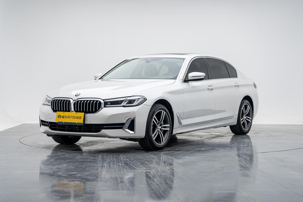 BMW 5-Series 2023 — фото автомобиля