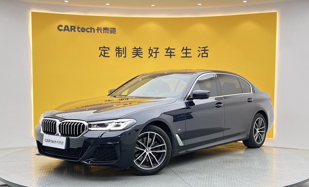 BMW 5-Series 2021 — фото автомобиля