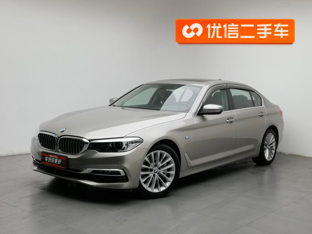 BMW 5-Series 2019 — фото автомобиля 1