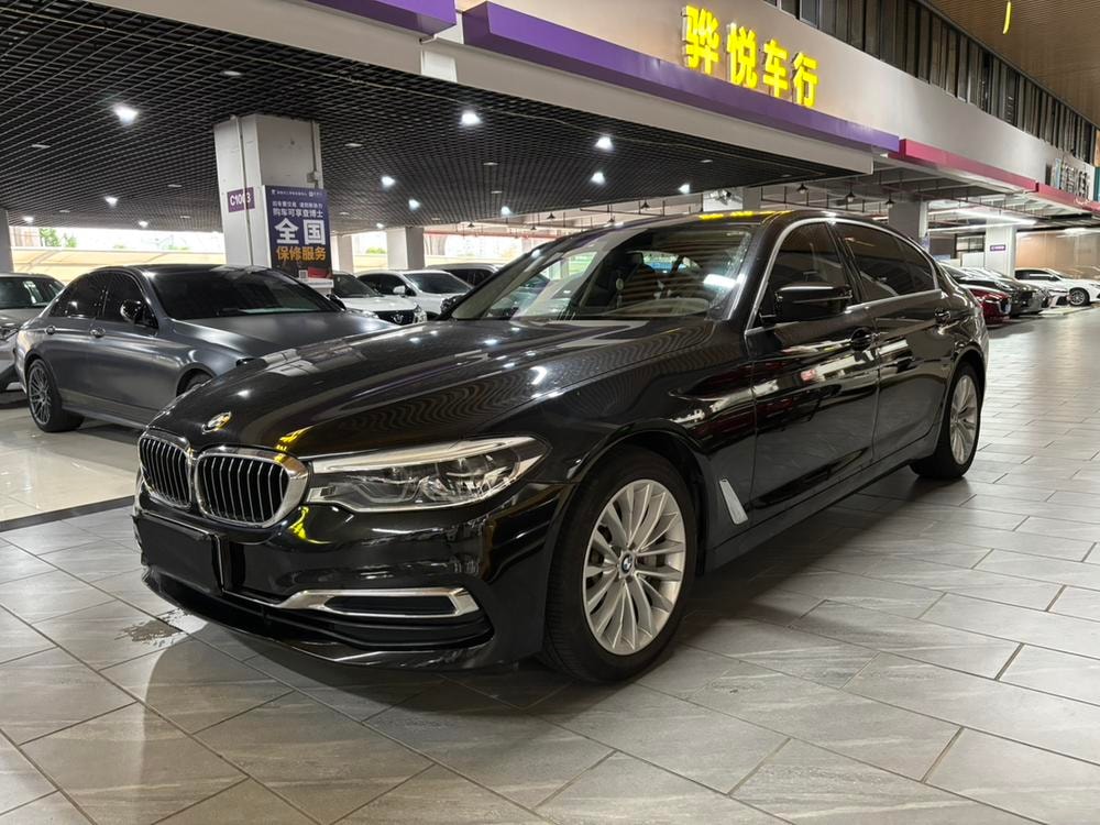 BMW 5-Series 2020 — фото автомобиля