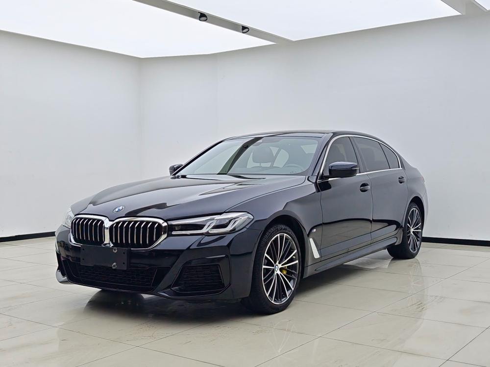 BMW 5-Series 2023 — фото автомобиля