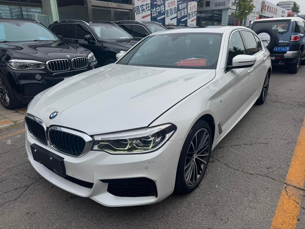 BMW 5-Series 2020 — фото автомобиля 1
