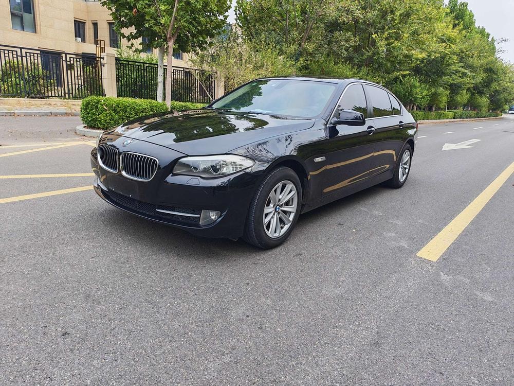 BMW 5-Series 2013 — фото автомобиля