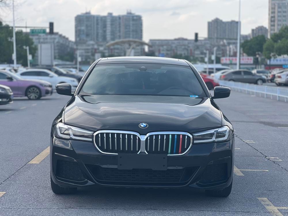 BMW 5-Series 2021 — фото автомобиля 1