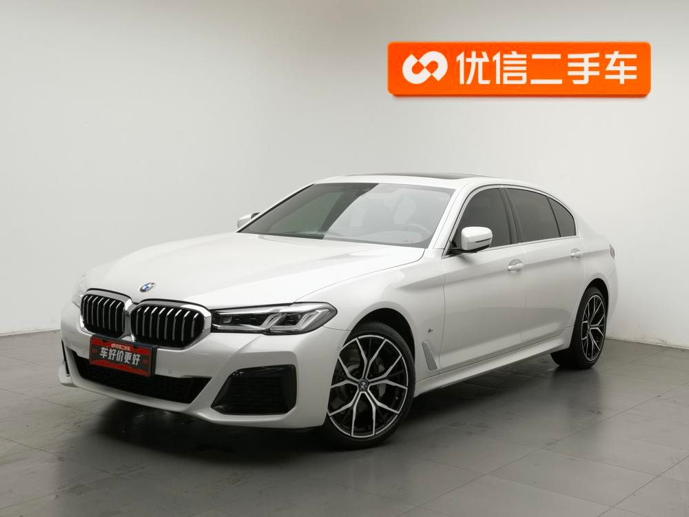 BMW 5-Series 2022 — фото автомобиля 1