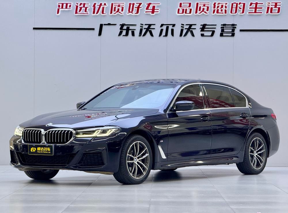 BMW 5-Series 2022 — фото автомобиля 1
