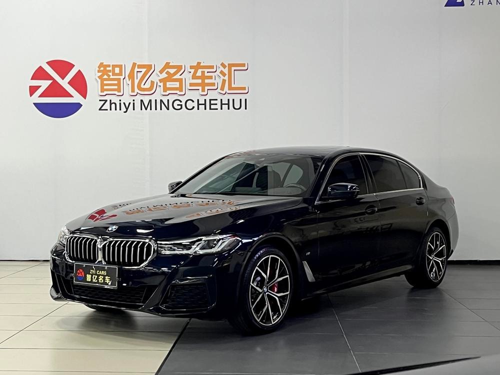BMW 5-Series 2023 — фото автомобиля 1