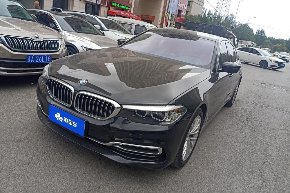 BMW 5-Series 2020 — фото автомобиля