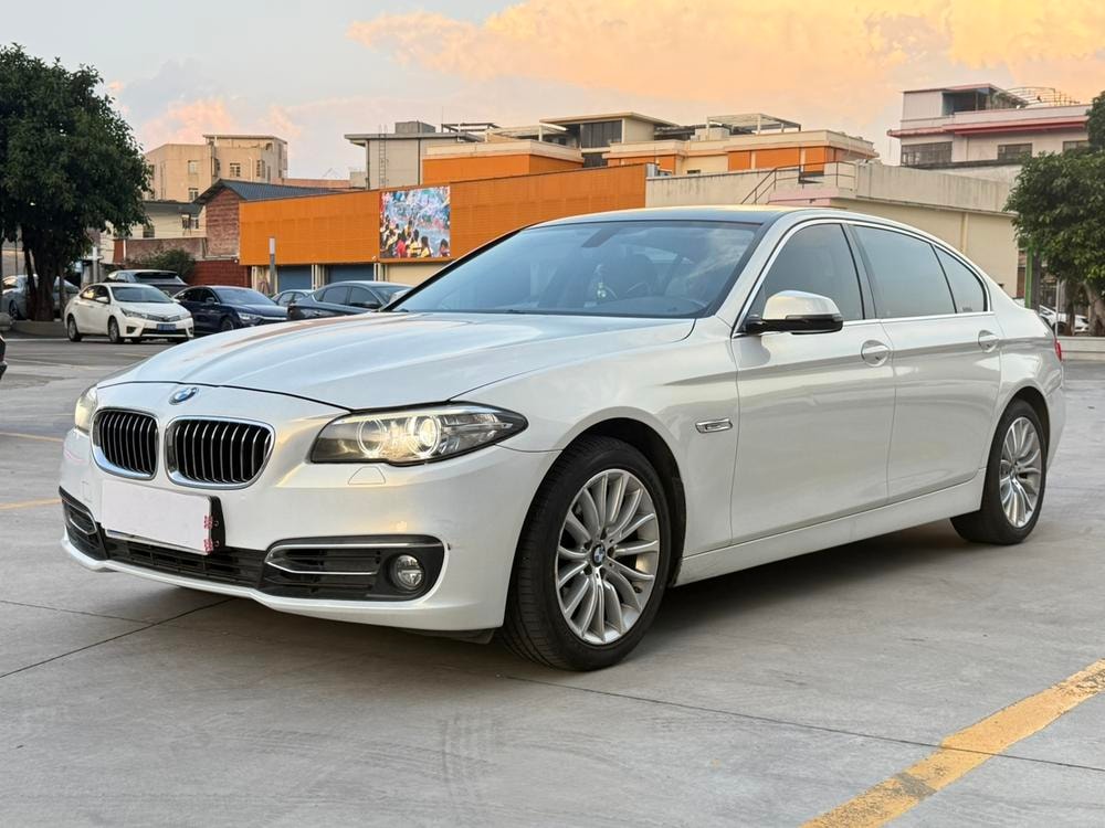 BMW 5-Series 2014 — фото автомобиля