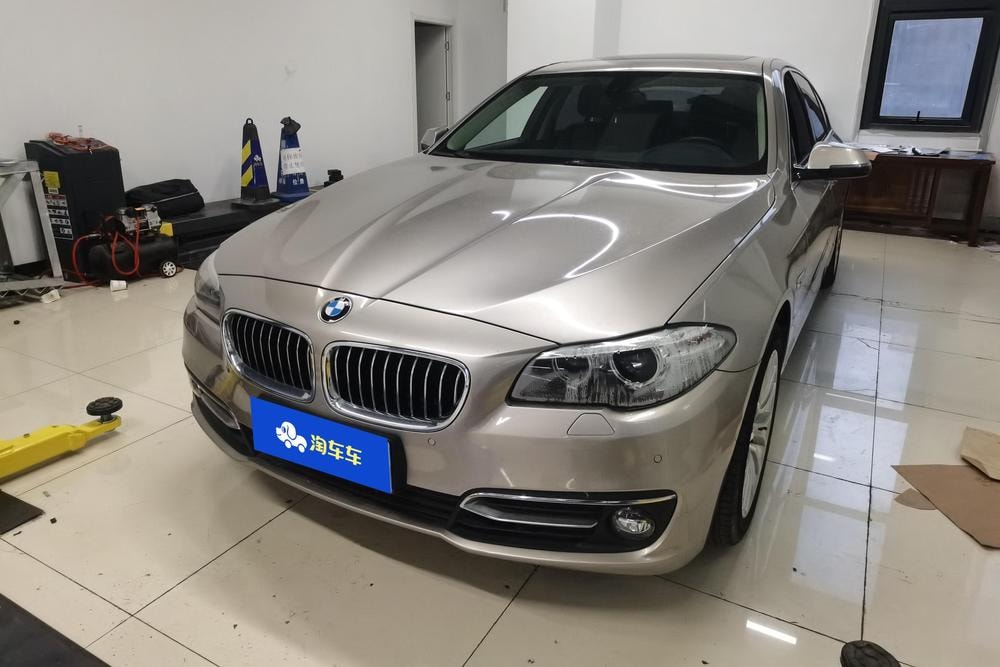 BMW 5-Series 2014 — фото автомобиля 1