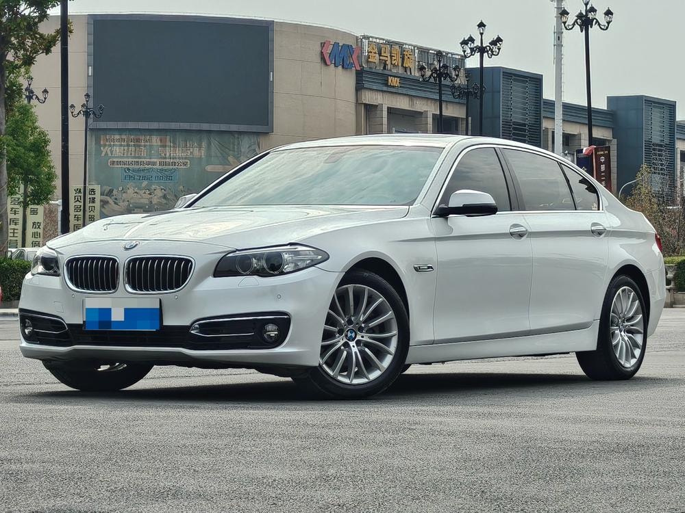 BMW 5-Series 2013 — фото автомобиля