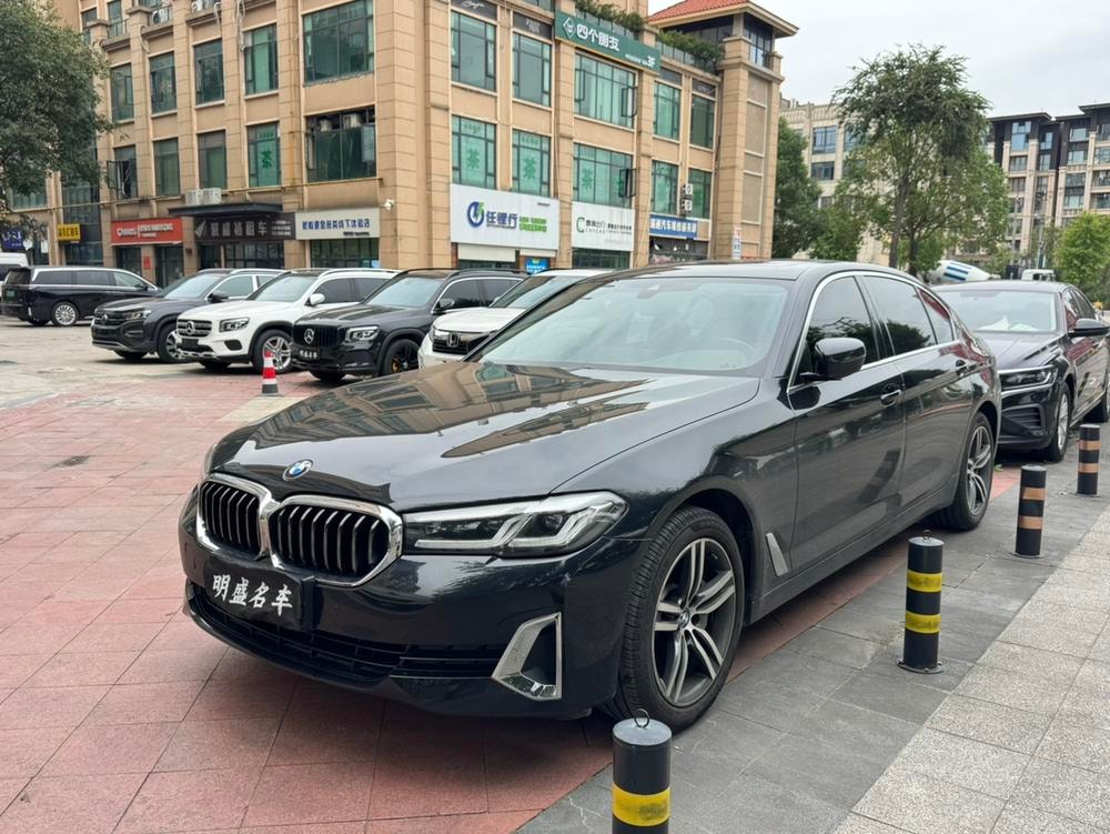 BMW 5-Series 2021 — фото автомобиля