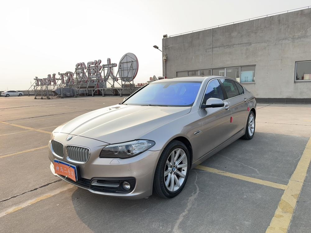 BMW 5-Series 2013 — фото автомобиля 1