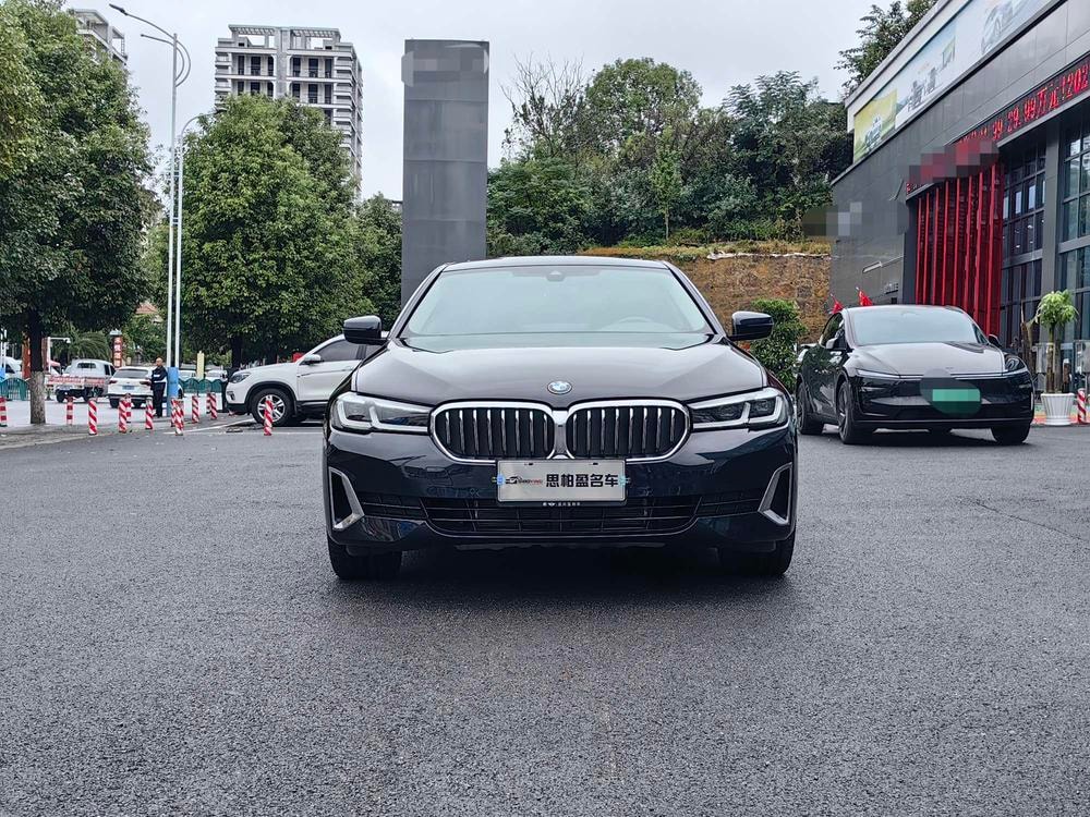 BMW 5-Series 2021 — фото автомобиля 1