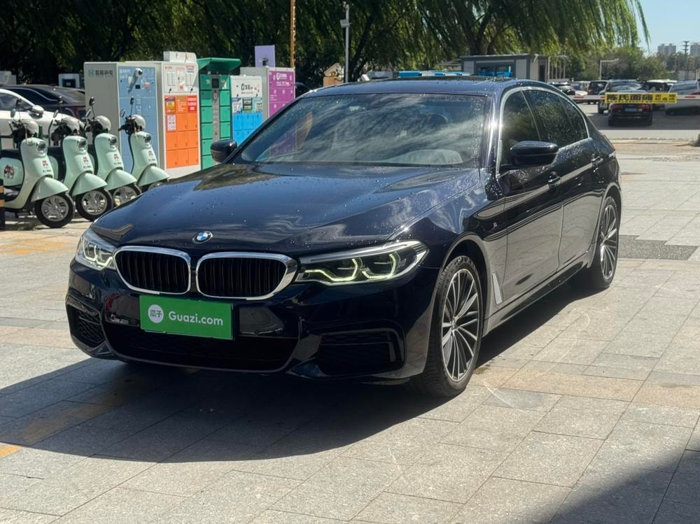 BMW 5-Series 2020 — фото автомобиля 1