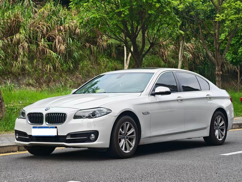 BMW 5-Series 2013 — фото автомобиля