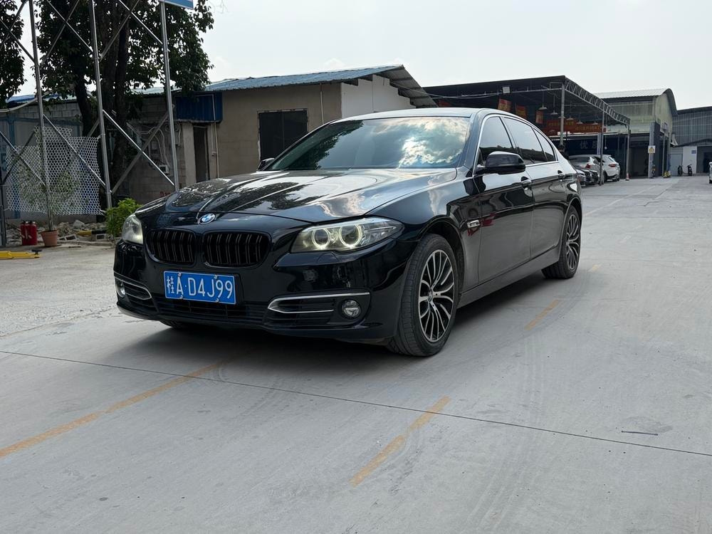 BMW 5-Series 2014 — фото автомобиля