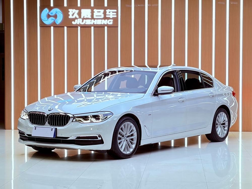 BMW 5-Series 2020 — фото автомобиля 1