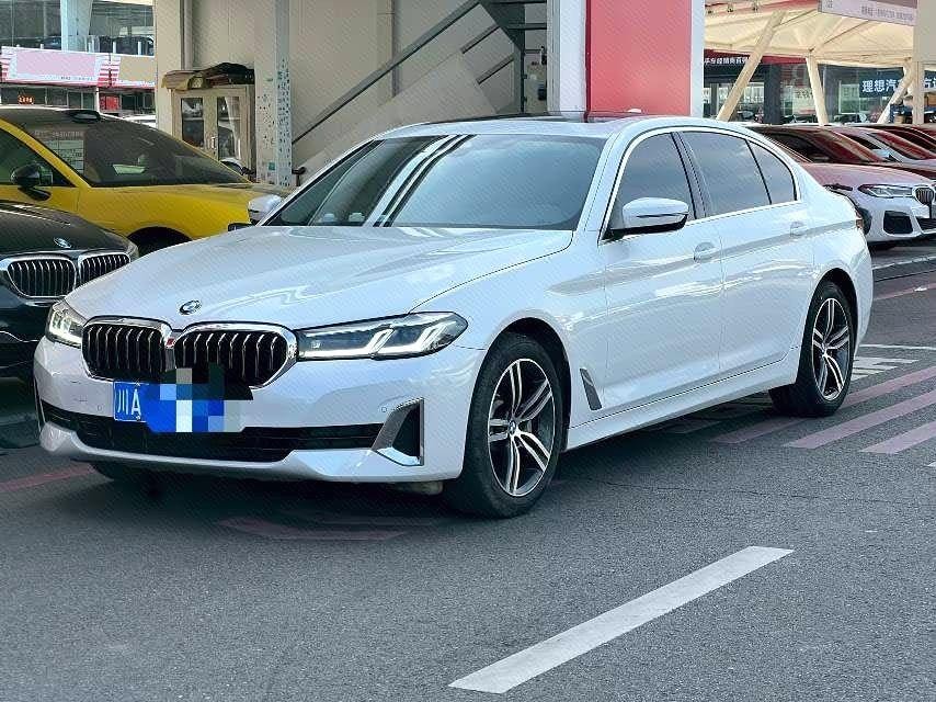 BMW 5-Series 2021 — фото автомобиля 1