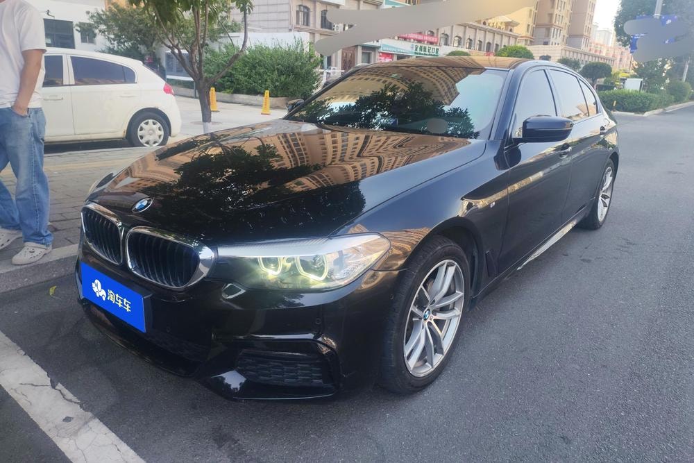 BMW 5-Series 2019 — фото автомобиля 1