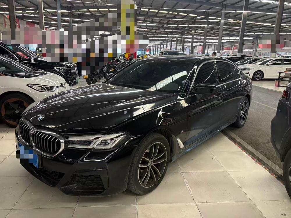 BMW 5-Series 2022 — фото автомобиля 1