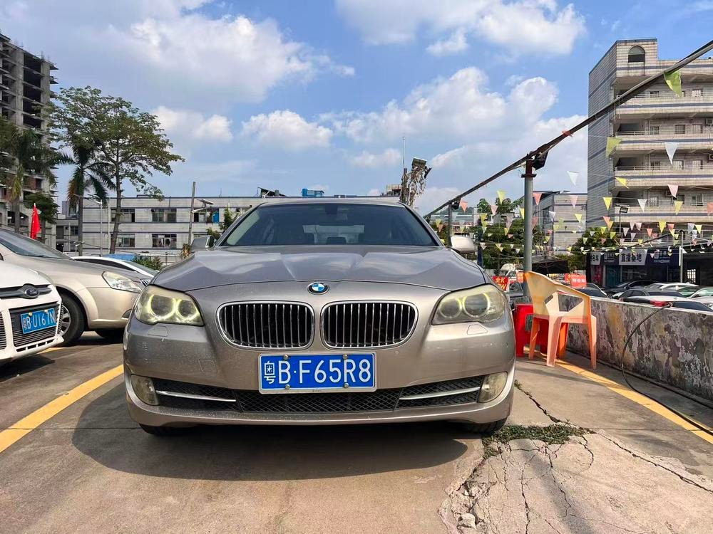 BMW 5-Series 2013 — фото автомобиля 1