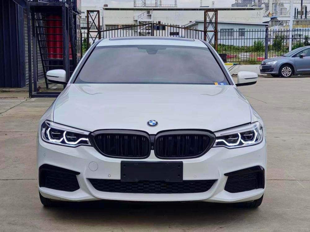 BMW 5-Series 2020 — фото автомобиля