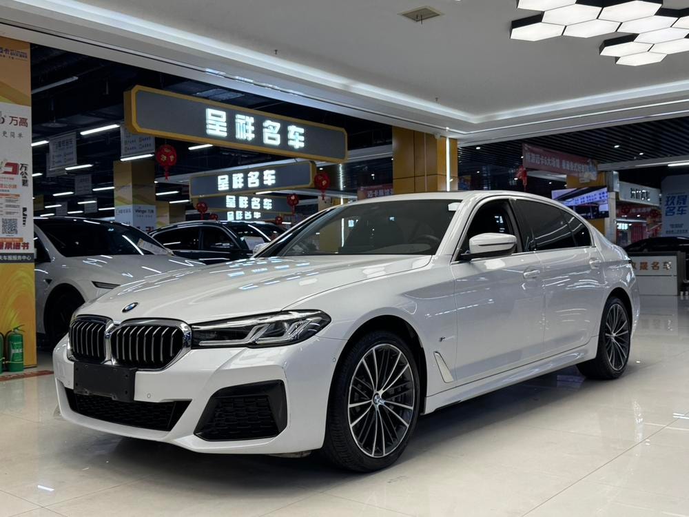 BMW 5-Series 2021 — фото автомобиля