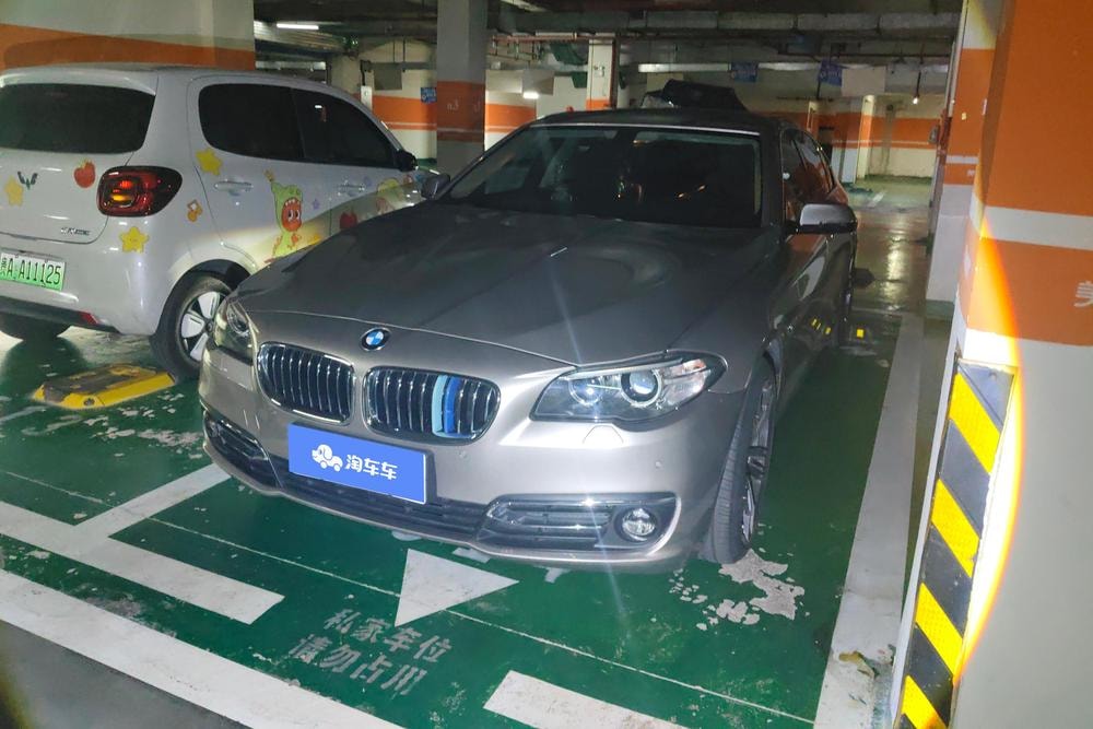 BMW 5-Series 2017 — фото автомобиля 1