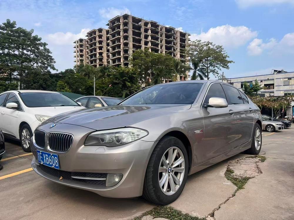 BMW 5-Series 2013 — фото автомобиля 1