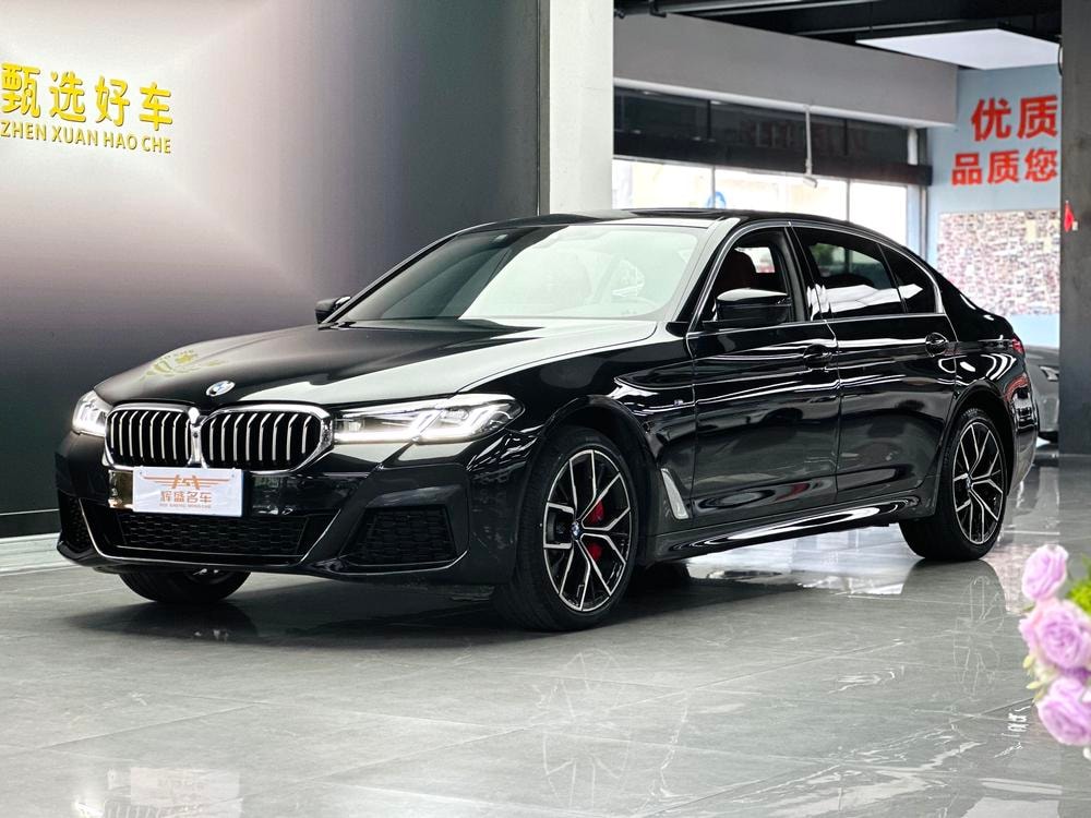 BMW 5-Series 2022 — фото автомобиля 1