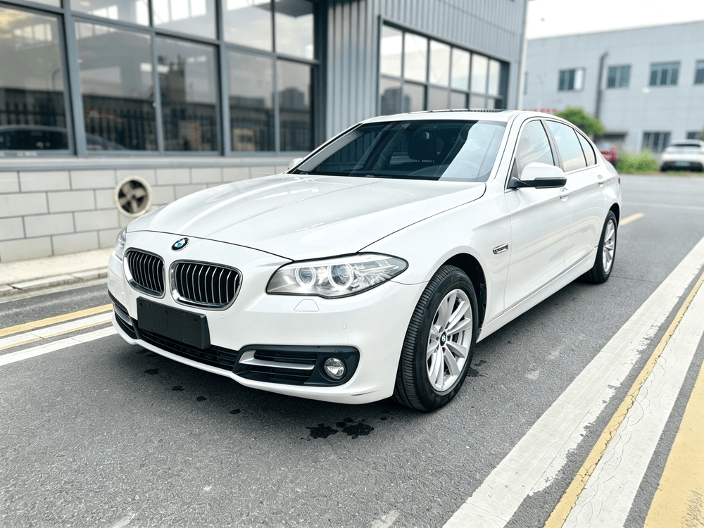BMW 5-Series 2014 — фото автомобиля