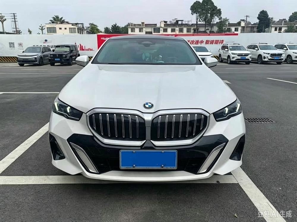 BMW 5-Series 2024 — фото автомобиля 1