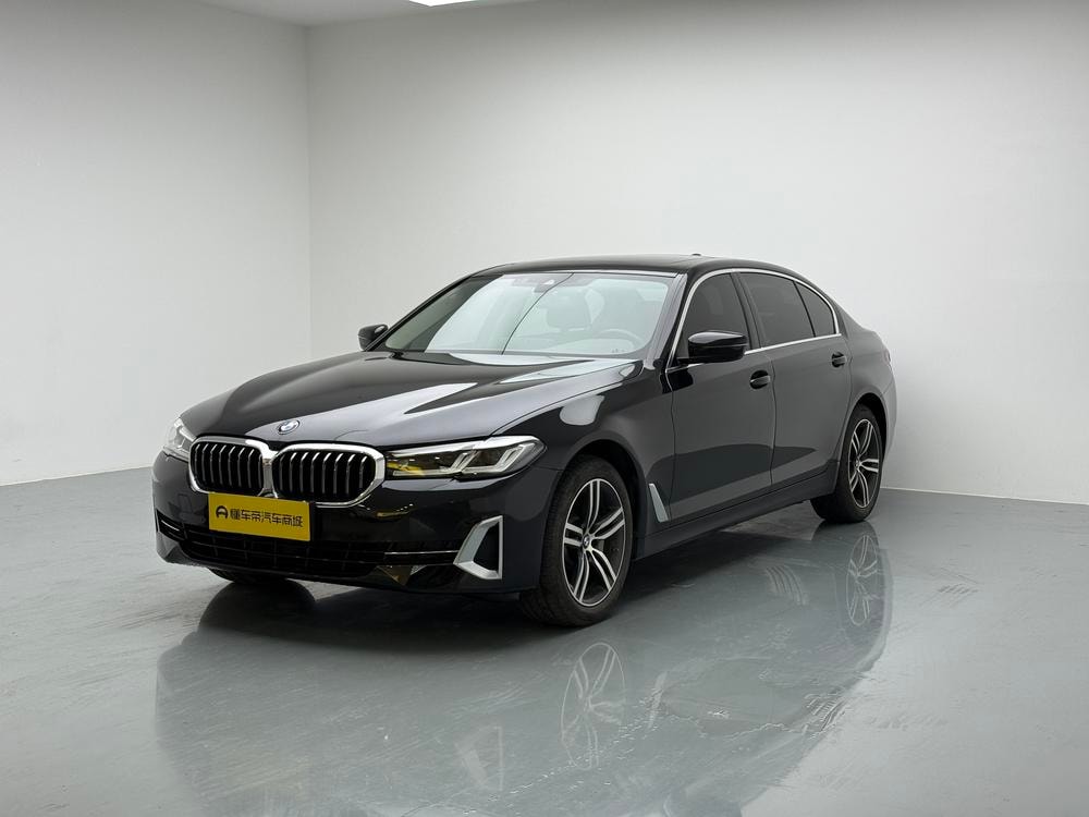 BMW 5-Series 2023 — фото автомобиля