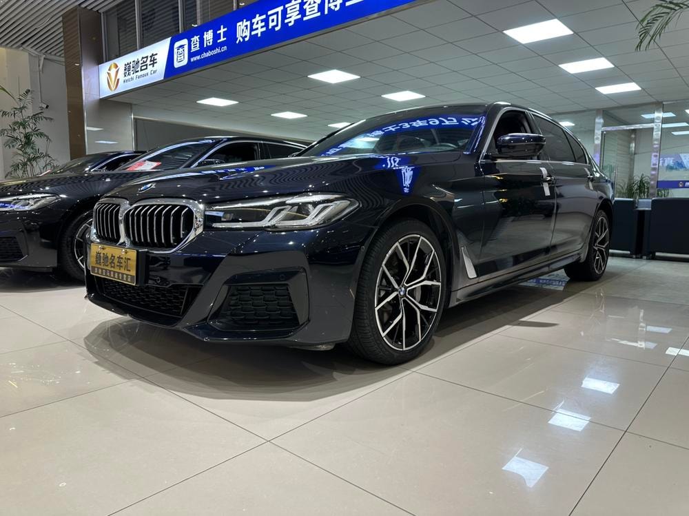 BMW 5-Series 2022 — фото автомобиля 1